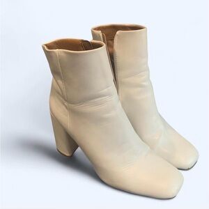 Madden Girl White Ankle Boots Size 9